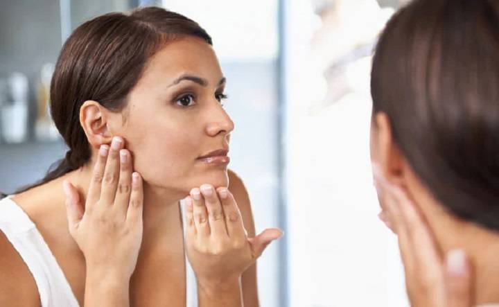 wellhealthorganic.com winter-skin-care-tips-home-remedies-to-keep-your-skin-moisturised